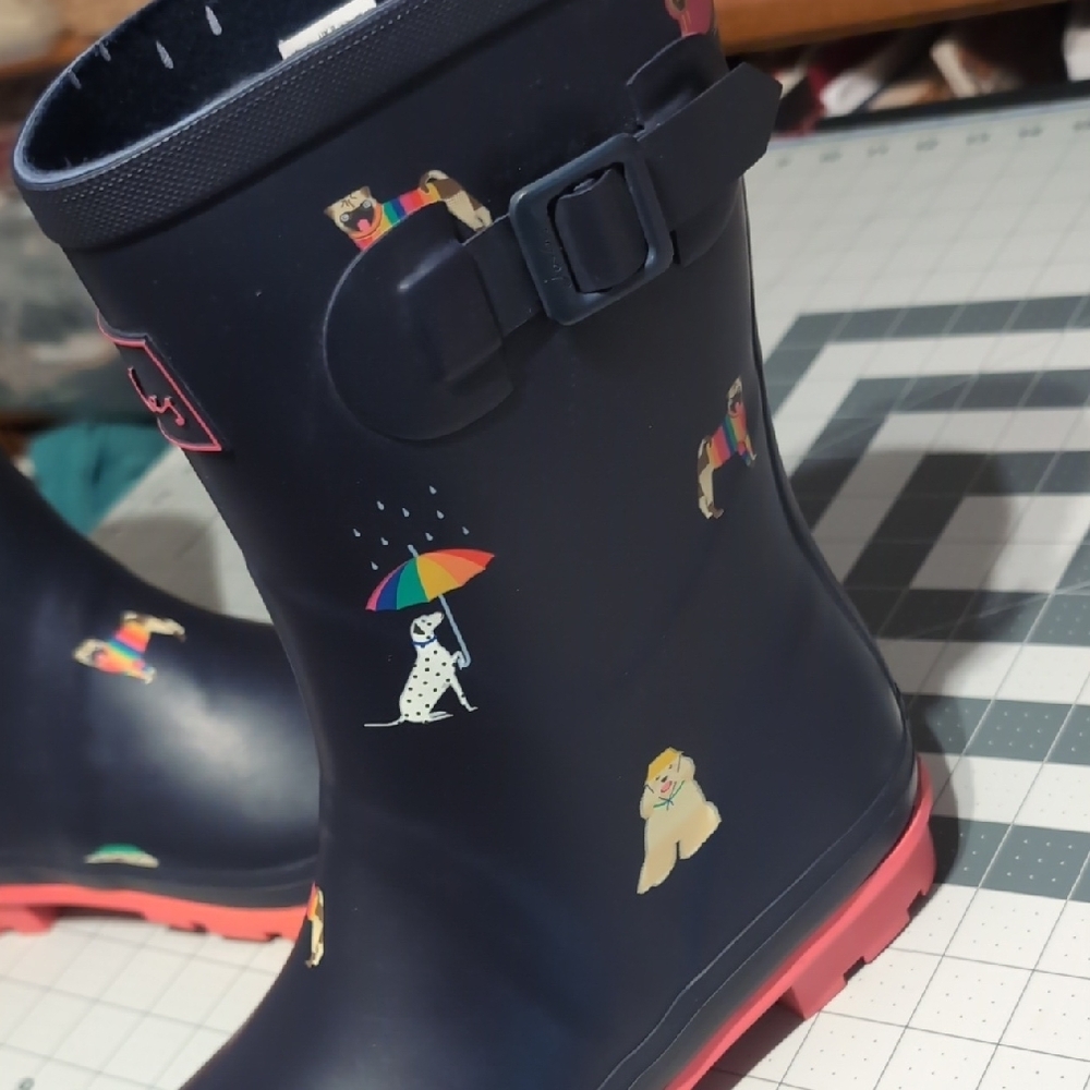 Joules Navy Boots with Vibrant Animal Designs - Picture 6 of 6